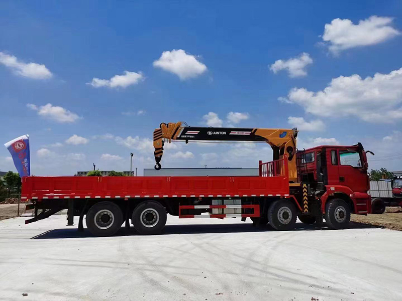 國六陜汽軒德前四后八隨車(chē)吊