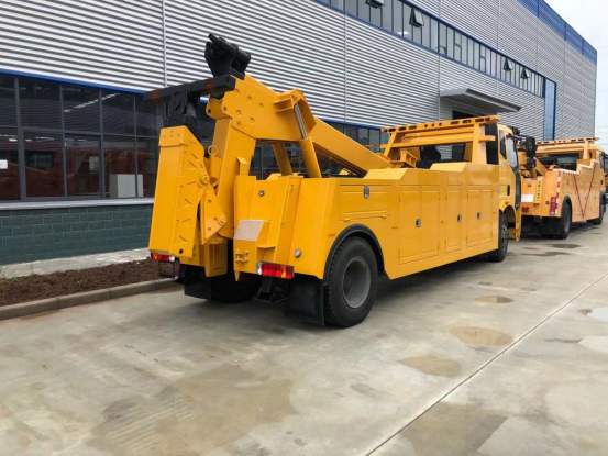 國六解放J6拖吊聯(lián)體黃牌清障車(chē)