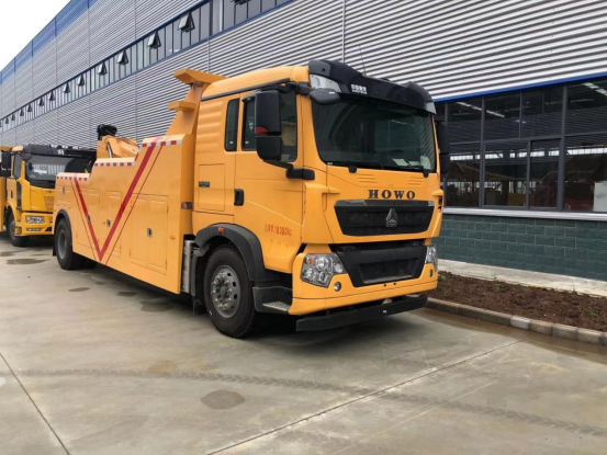國六重汽豪沃拖吊聯(lián)體黃牌清障車(chē)
