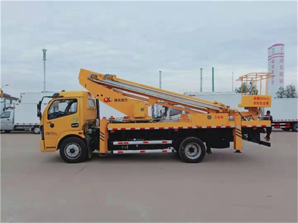 國六東風(fēng)22米高空作業(yè)車(chē)