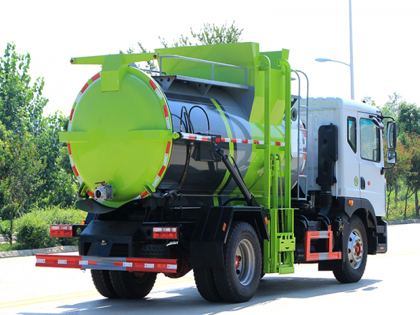 國六東風(fēng)D9 9.5方 餐廚垃圾車(chē)圓罐