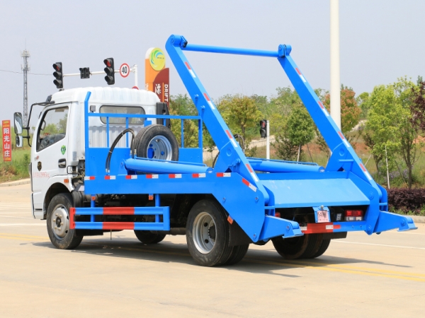 國六東風(fēng)大多利卡 5~6方 擺臂垃圾車(chē)