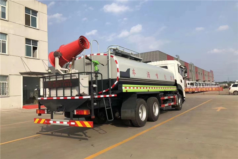 東風(fēng)天龍后八輪20噸噴霧車(chē)，國六綠化噴灑車(chē)