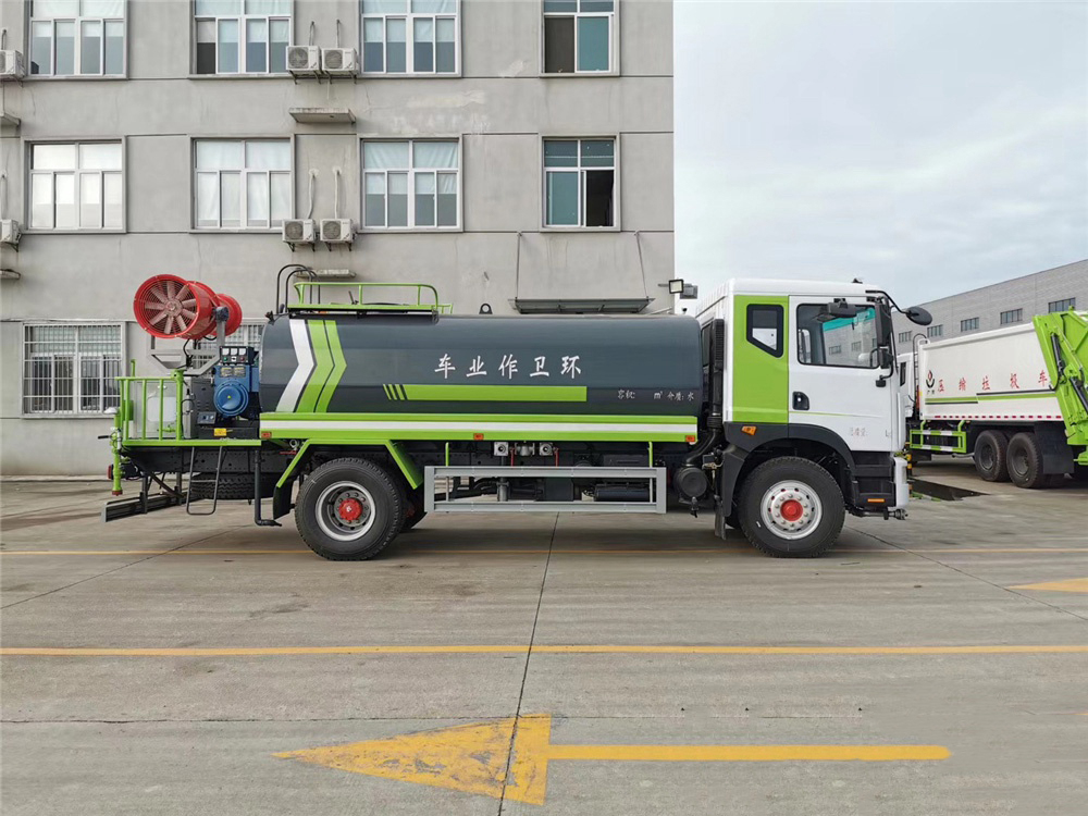 國六12-15方東風(fēng)D9 霧炮車(chē)30-50米