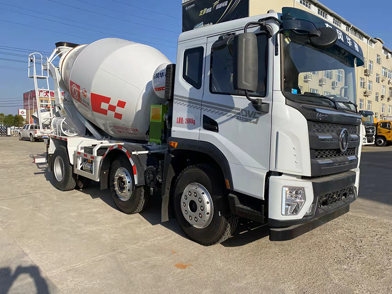 東風(fēng)華神六缸8一9方攪拌車(chē)