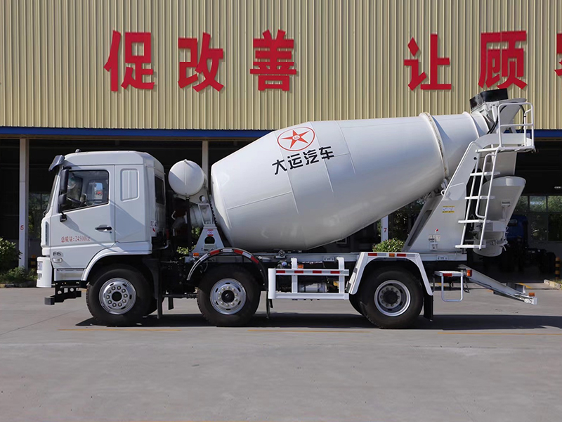 大運國六F6小三軸攪拌車(chē)