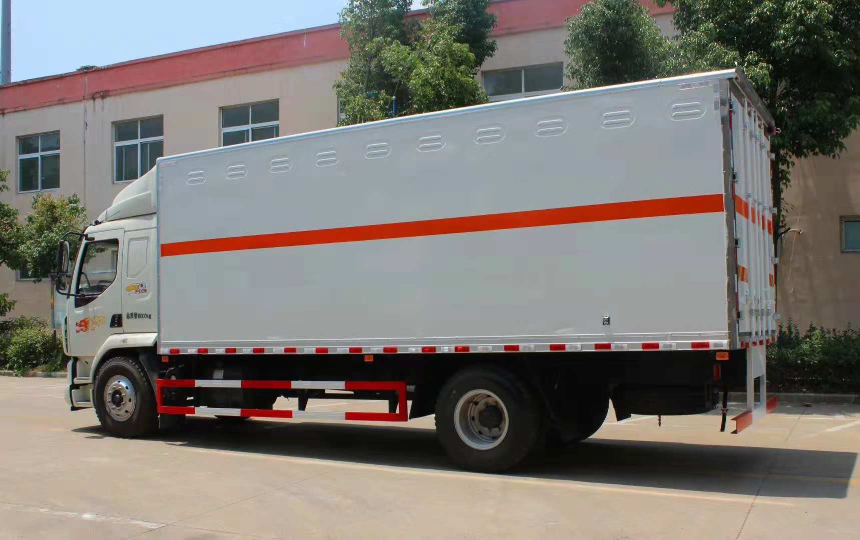 東風(fēng)柳汽毒性氣體廂式運輸車(chē)配置價(jià)格