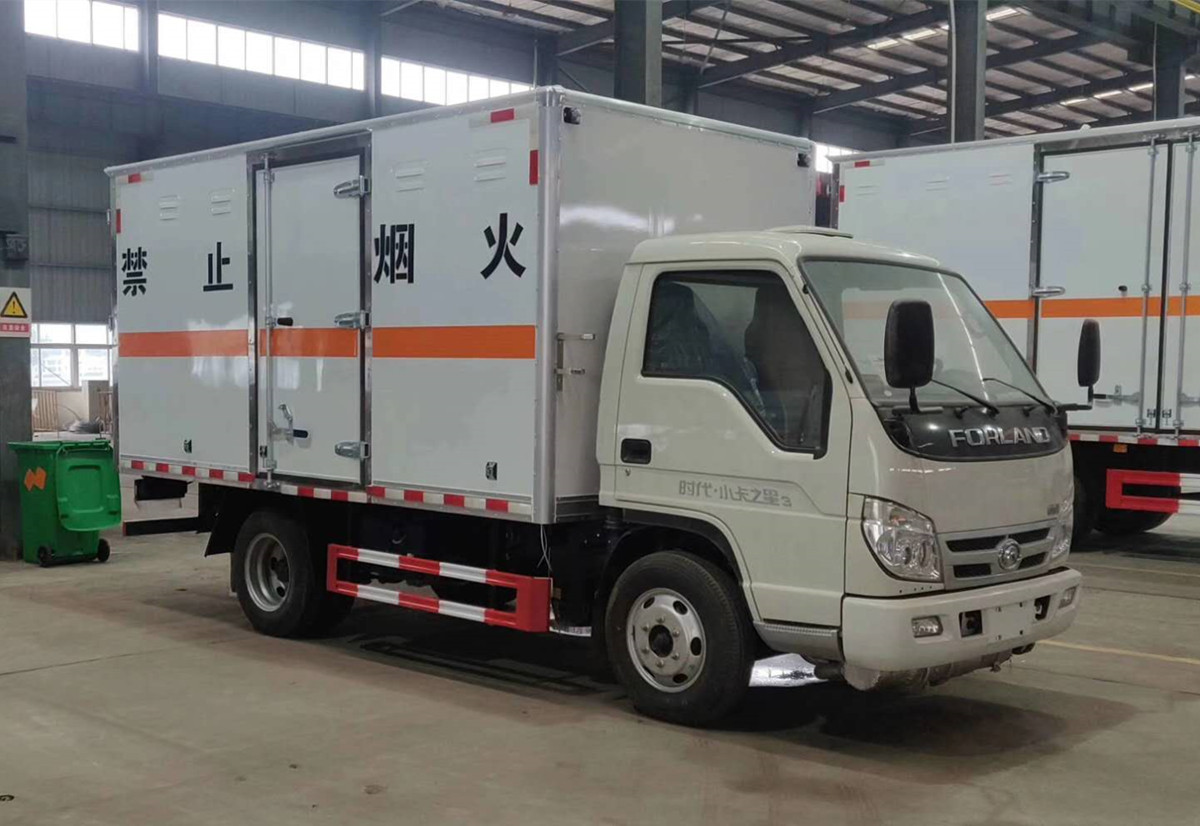 福田時(shí)代國六3.7米爆破器材運輸車(chē)