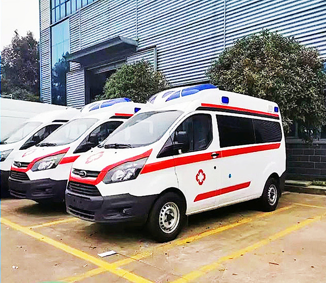 福特全順V362汽油版中軸中頂救護車(chē)