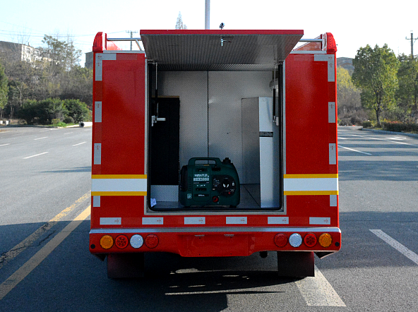 五十鈴通訊指揮車(chē)
