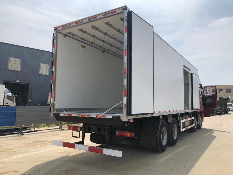 解放JH6國六前四后八冷藏車(chē)