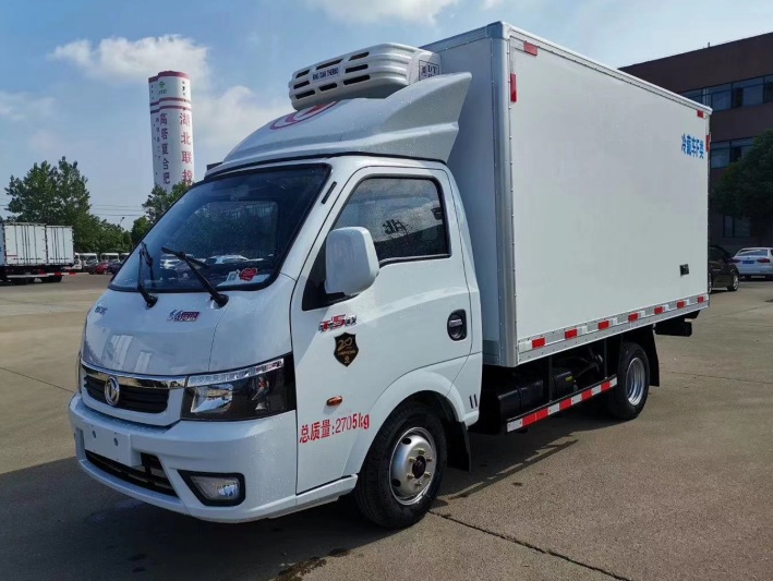 國六東風(fēng)汽油后雙輪冷藏車(chē)