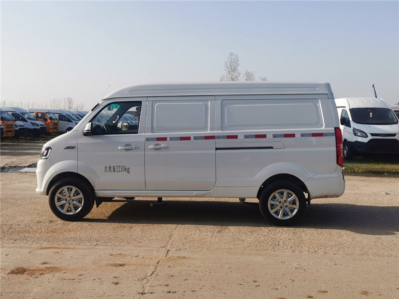 國六 華晨金杯新海獅X30面包冷藏車(chē)