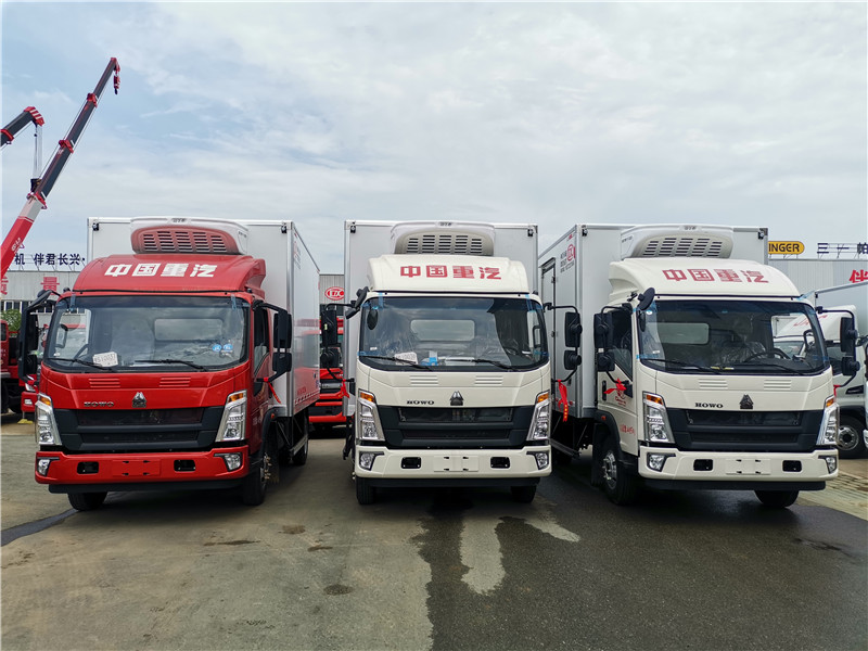 重汽豪沃4.2米藍牌冷藏車(chē)